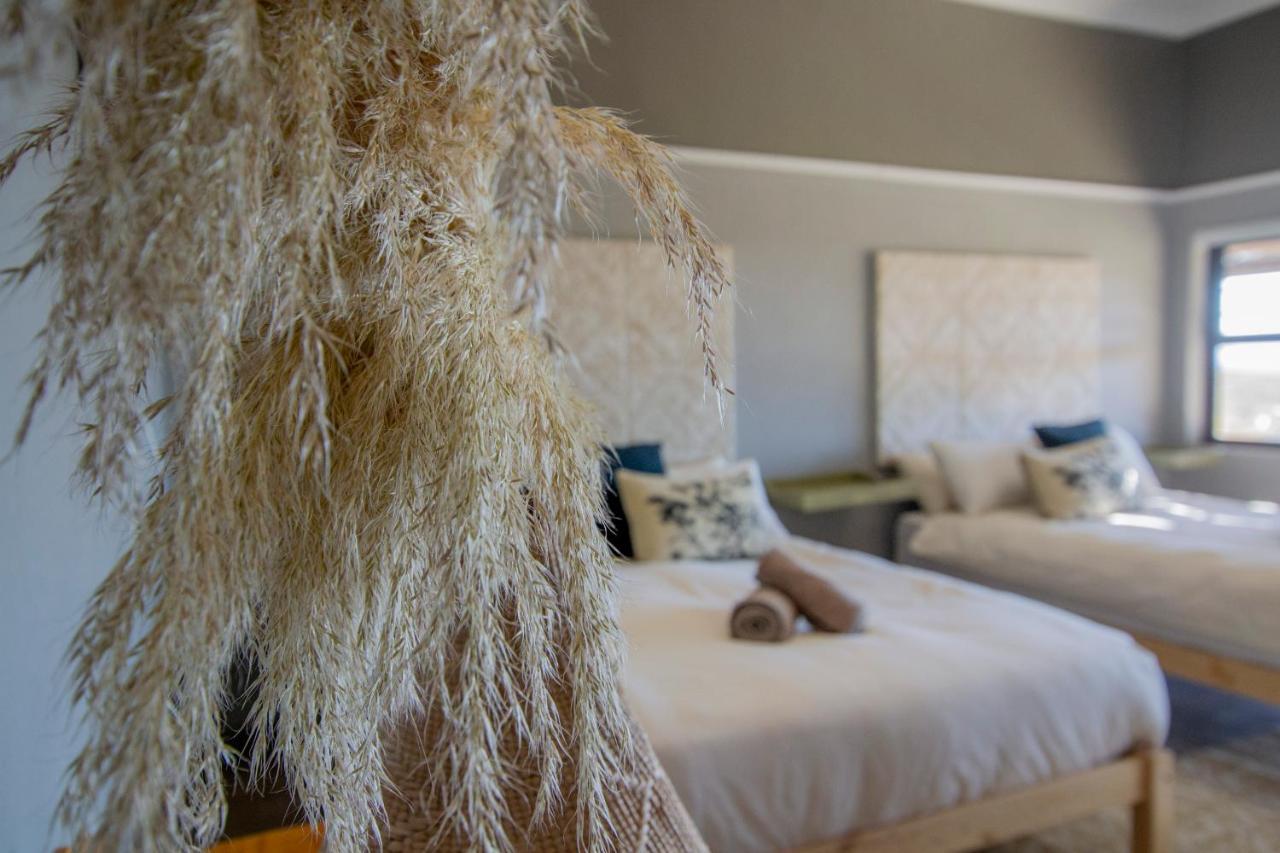 Desert Wind Private Guest And Game Farm Montagu Esterno foto