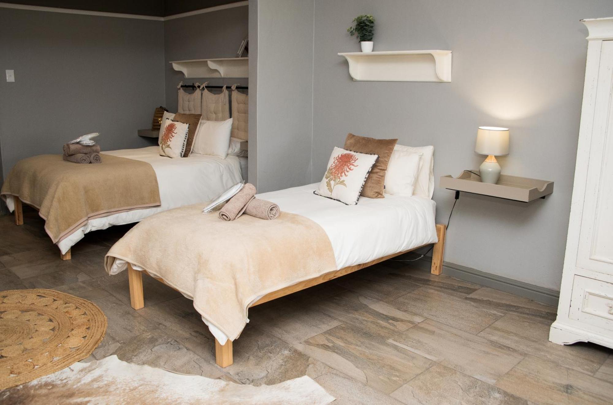 Desert Wind Private Guest And Game Farm Montagu Esterno foto